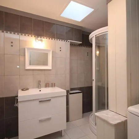 T4 Dernier Etage Au Centre Avec Wifi Et Parking - Fr-1-608-9
